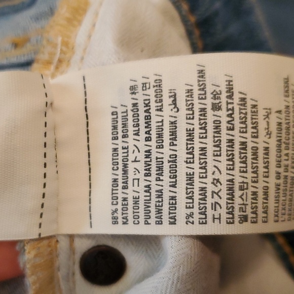 Abercrombie & Fitch distressed embroidered jeans. Faded blue. Size 10, 30W. - Picture 15 of 15